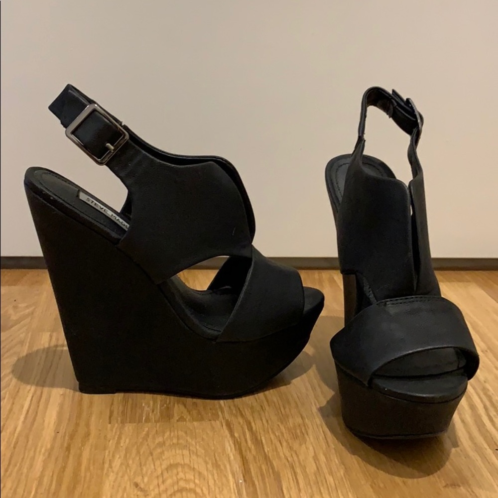 Steve Madden wedge heals NEVER BEEN WORN